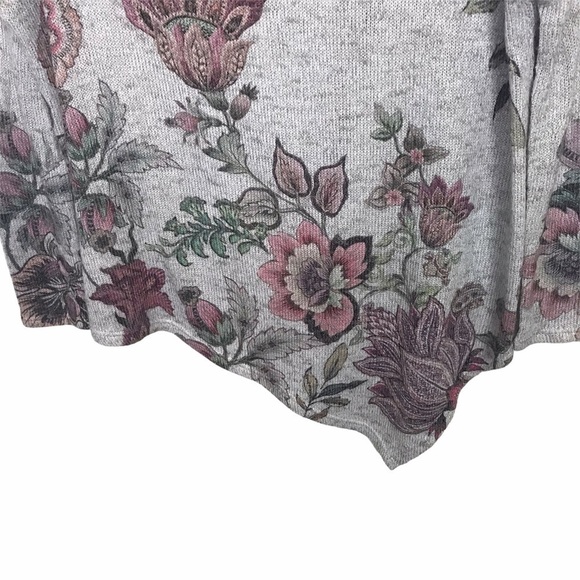 Moa Moa Gray Floral Asymmetrical Hem Knit Sweater - Picture 4 of 6
